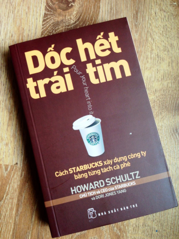 Dốc hết trái tim là hồi ký của CEO Howard Schultz