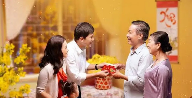 TIỀN LÌ XÌ NÊN PHÁT ĐẾN MẤY TUỔI THÌ DỪNG LẠI? ĐỪNG VƯỢT QUÁ MỐC ẤY, KẺO CẢ HAI BÊN ĐỀU NGẠI