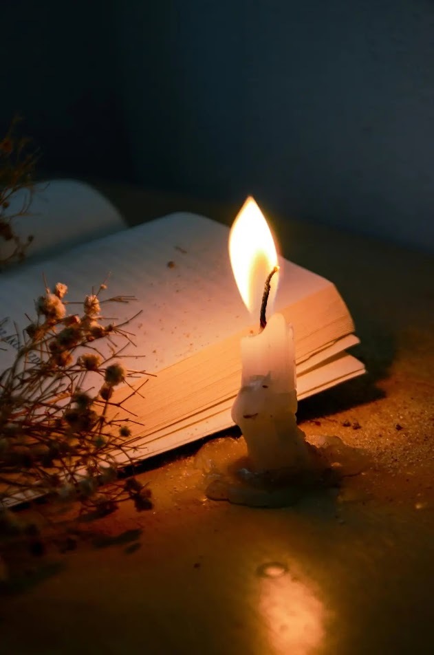 SỐNG NHƯ MỘT NGỌN NẾN