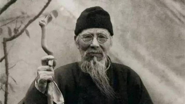 TẠI SAO TỀ BẠCH THẠCH CHỈ VẼ BỨC 