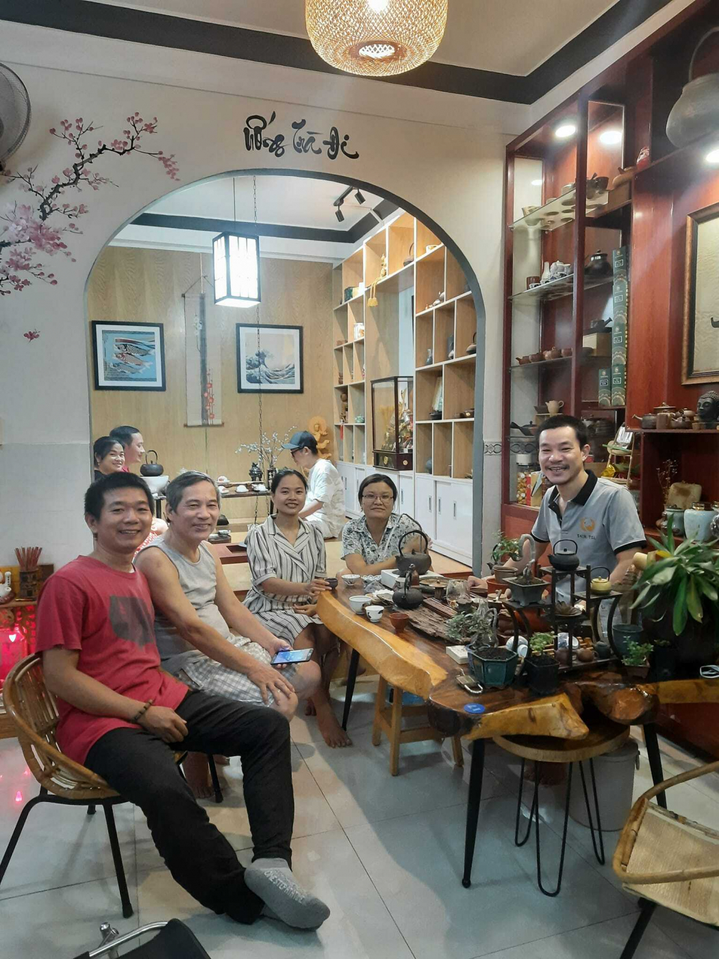 Trà quán: Sài Gòn Shin tea