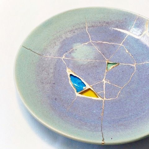 Kintsugi-nghệ thuật vá gốm bằng vàng tôn vinh vẻ đẹp của sự bất toàn