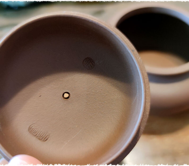 Những yếu tố ảnh hưởng  khả năng rót nước của ấm trà Tử Sa
