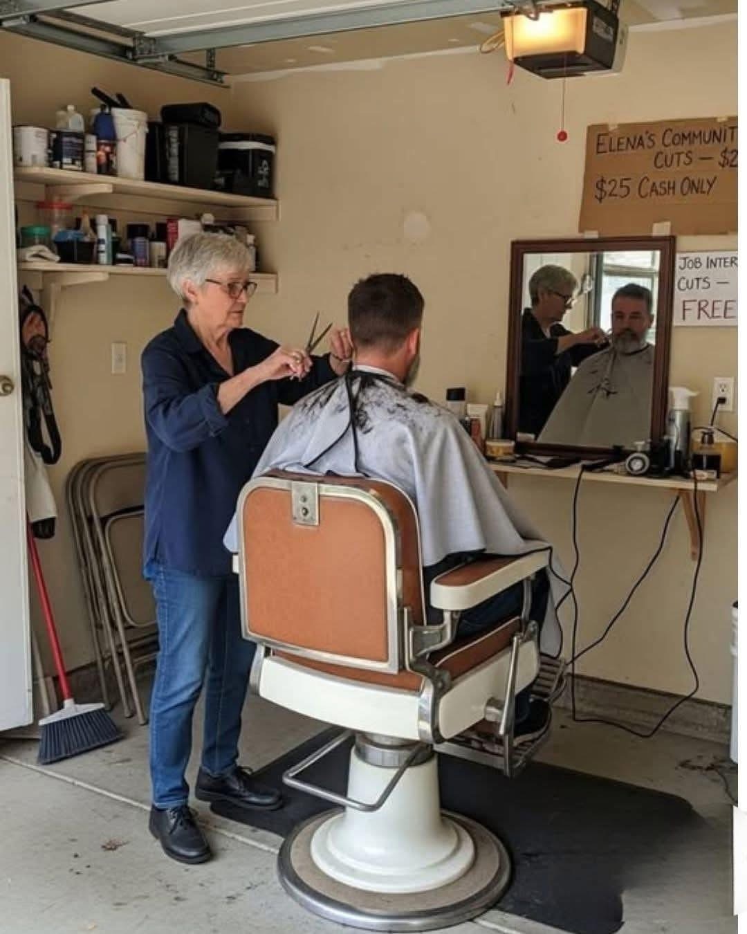 “Cắt tóc phỏng vấn – Miễn phí. Không ngoại lệ.”