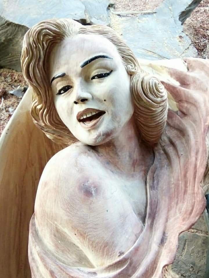 NÀNG MARILYN MONROE