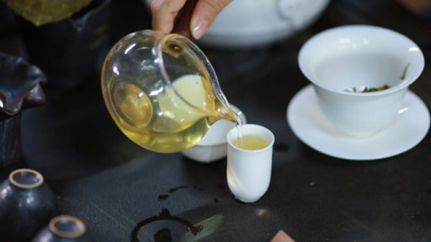 Ly ngửi trà: Bí quyết khám phá trọn vẹn hương vị trà
