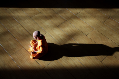 NGƯỜI TU VÀ DANH VỌNG